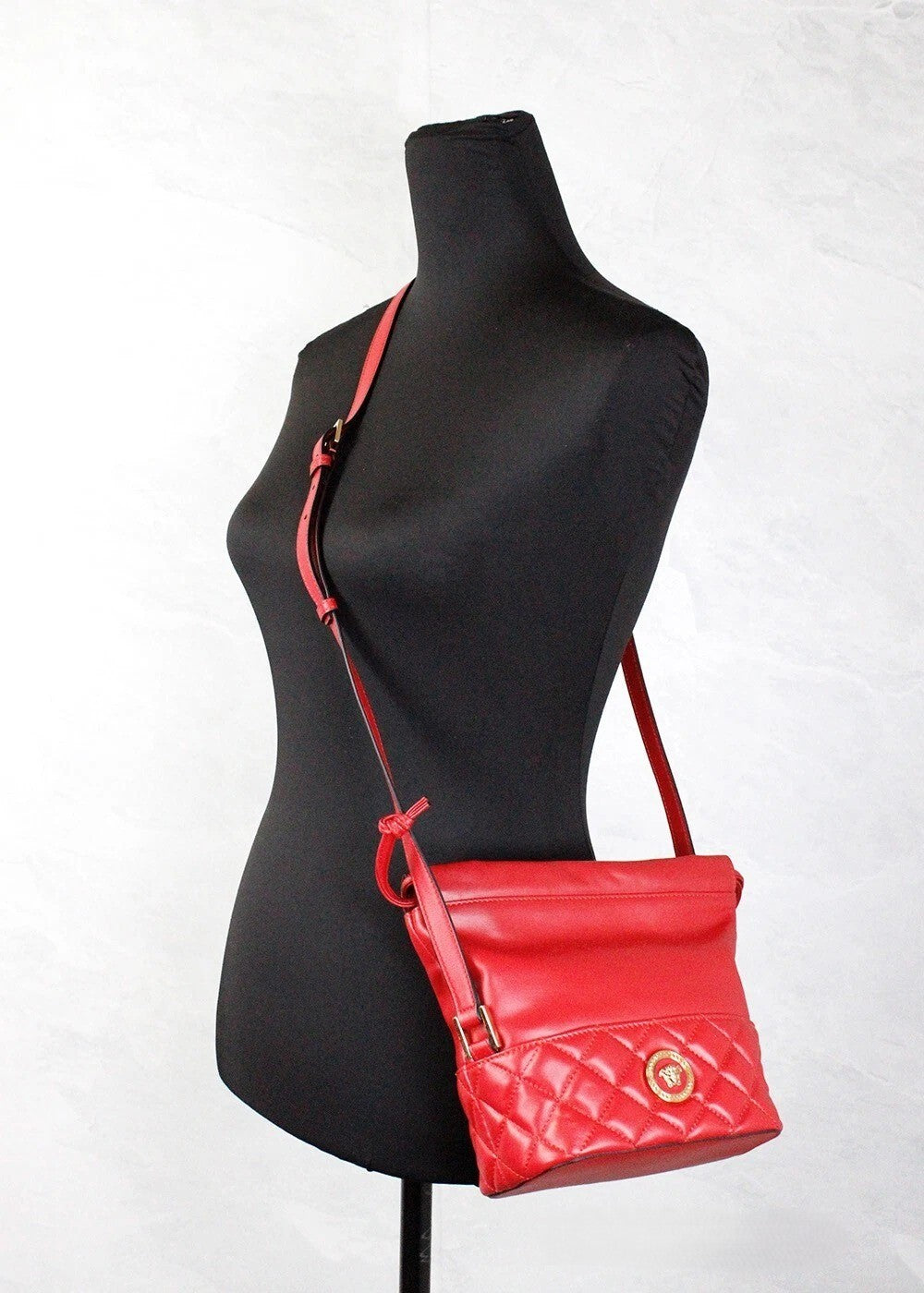 Versace Red Quilted Leather Drawstring Shoulder Bag Bucket Crossbody Handbag Versace Xosier