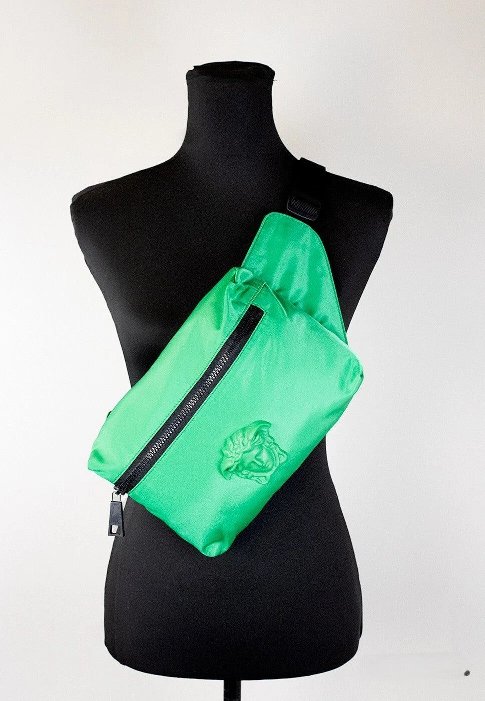 Versace Small Bright Green Nylon Matte Medusa Belt Bag Waist Fanny Pack Purse Versace Xosier