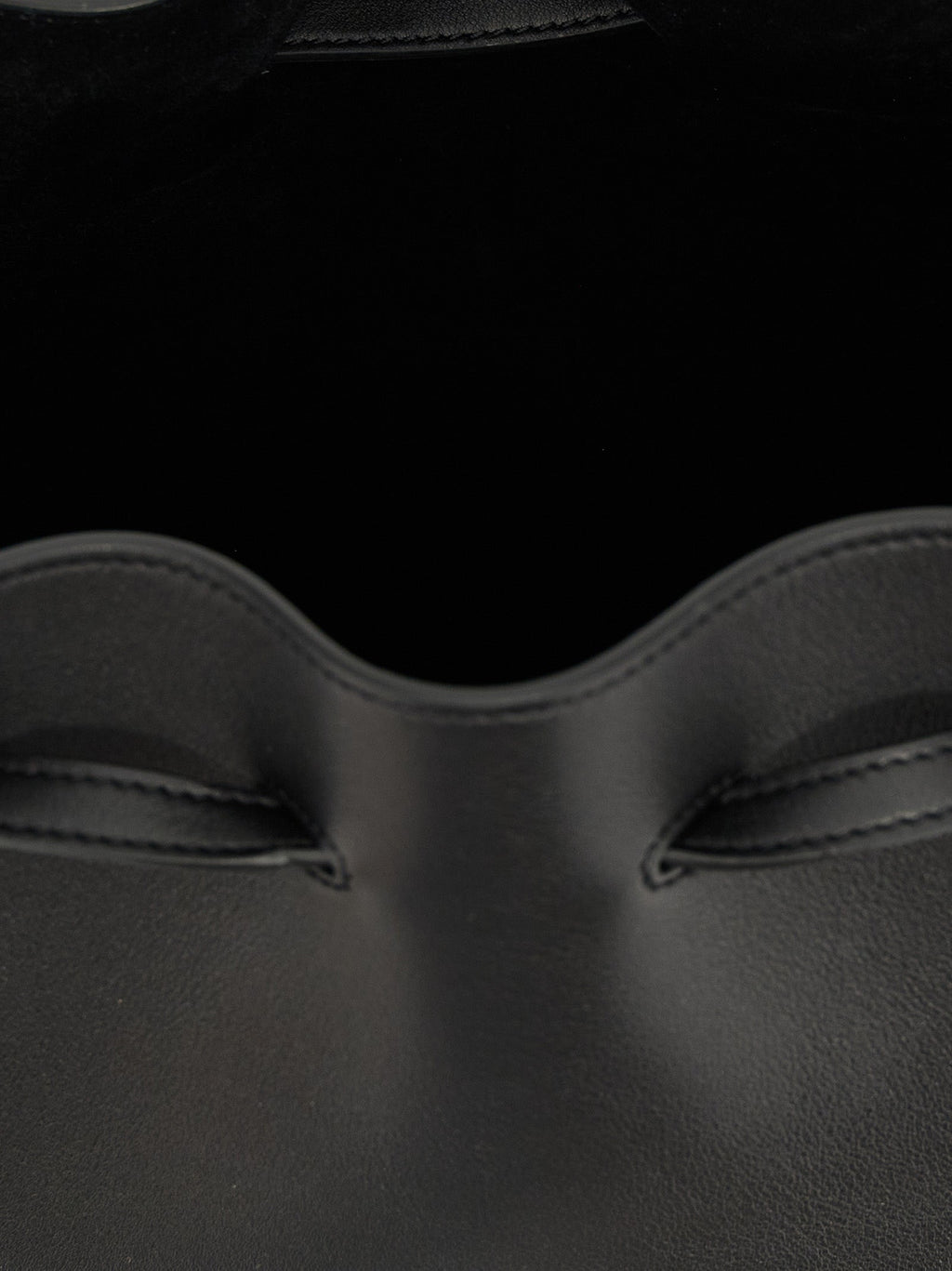 Valentino Garavani Black Calfskin Shoulder Bag Valentino Garavani Xosier