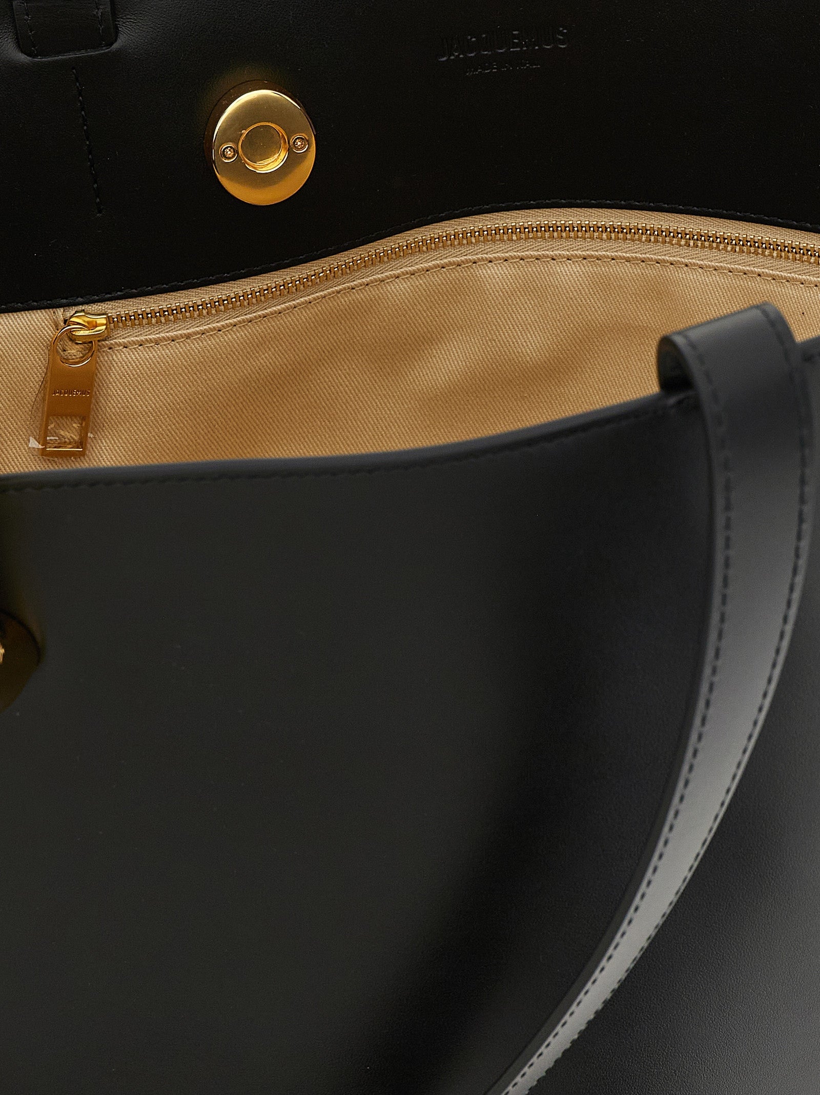 Jacquemus Black Cowhide Shoulder Bag Jacquemus Xosier
