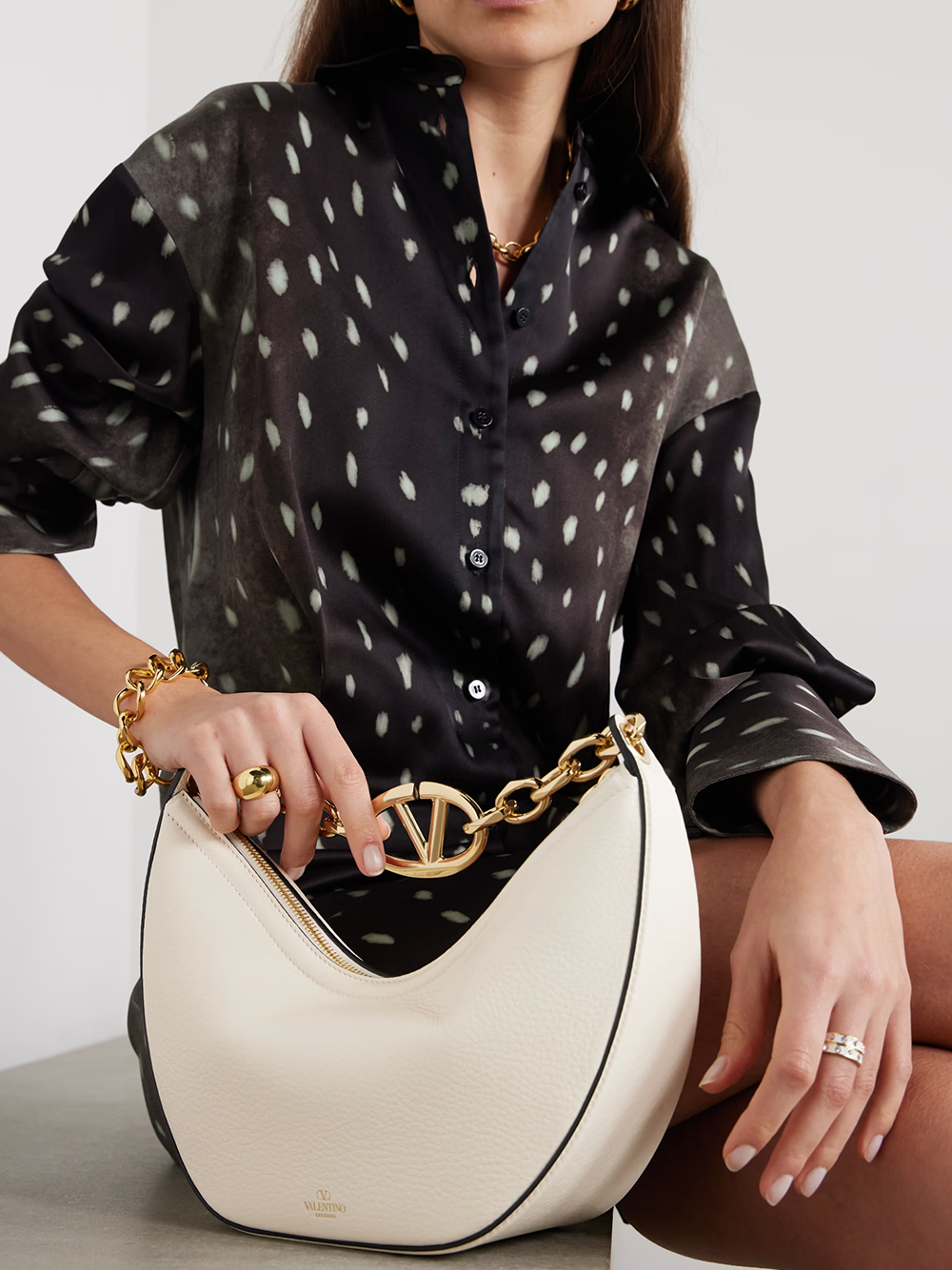 Valentino Garavani Ivory Leather Small Hobo Vlogo Shoulder Bag Valentino Garavani Xosier
